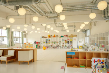 【臼杵市多世代交流館 のつてらす】雨でも遊べる！大人も子供も思い思いに過ごせる多世代交流館