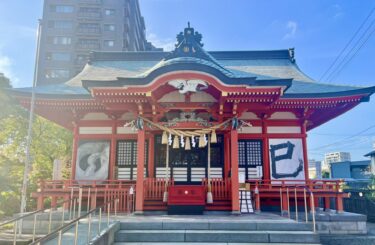 【上野町若宮八幡社】朱色が映える上野町の神社